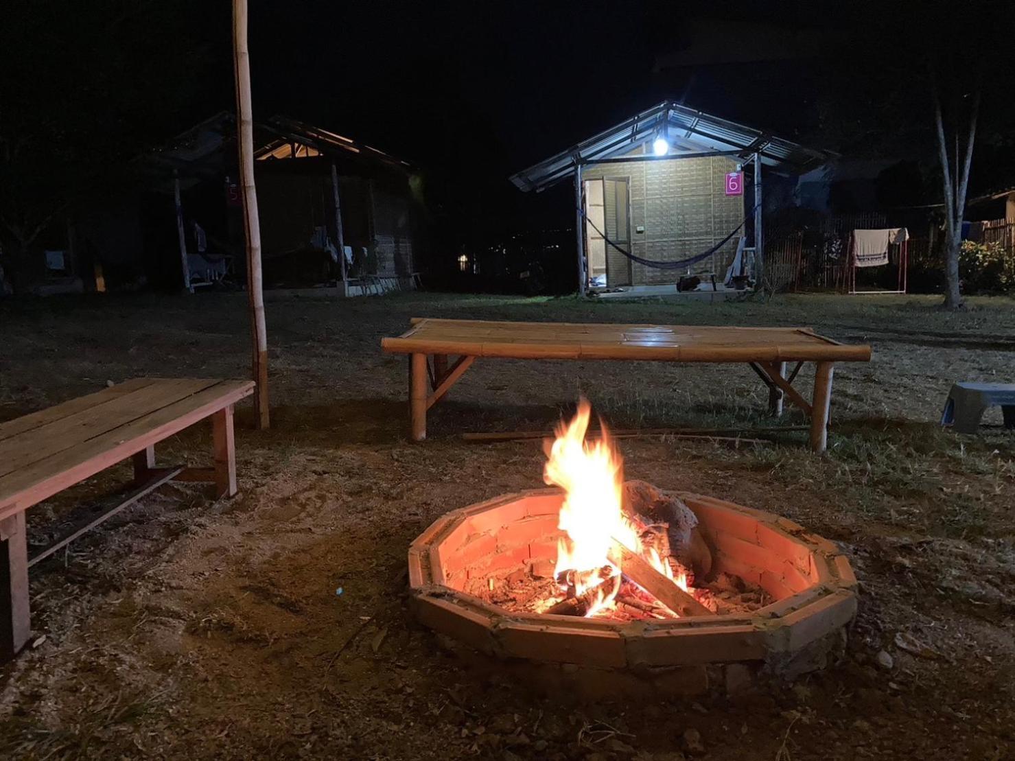 Pai Sleepy Hut Guest House Exterior photo